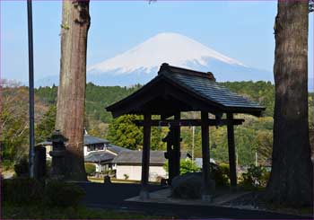 神社の富士