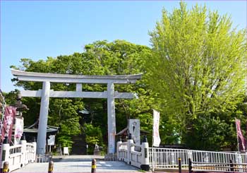 白旗神社の大鳥居