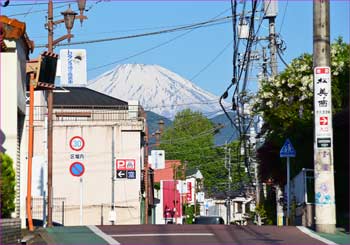 通りの富士