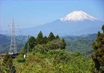 鉄塔と富士