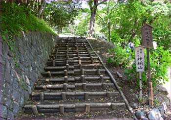 神揃山へ