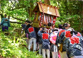 比々多神社神輿