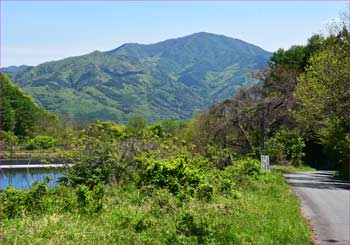 四阿屋山