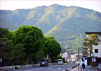 太郎山