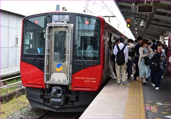 しなの鉄道線電車