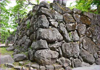 二の丸門城壁