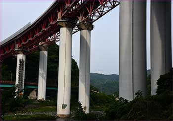東名道谷峨大橋