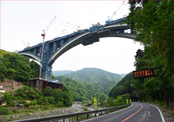 新東名道工事