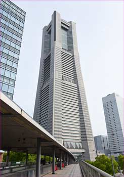ラウンドマークタワー