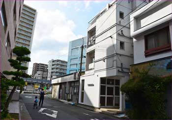 歯科医院のビル