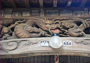 龍彫り物
