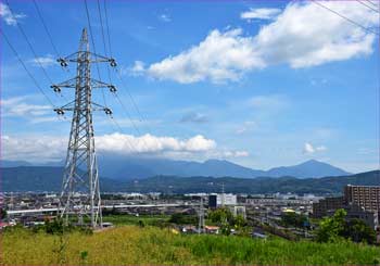 鉄塔のある景