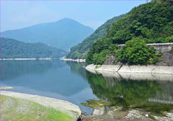 丹沢湖