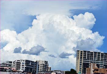 雷雲が