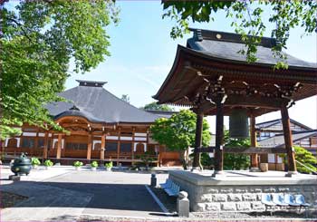 宗徳寺境内