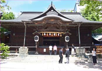 四柱神社