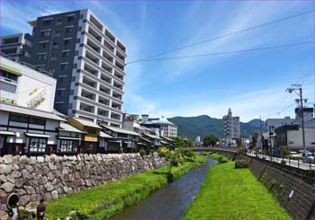 鳥羽川