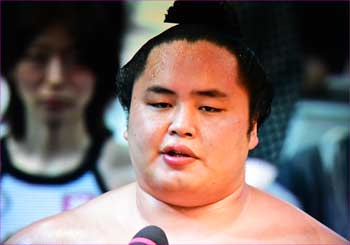 インタビュー