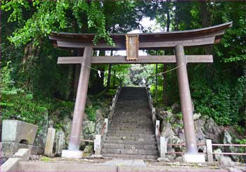 八幡神社鳥居