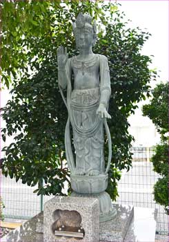 観音像