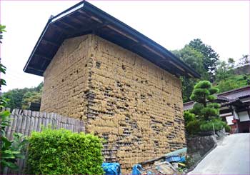 土壁の蔵