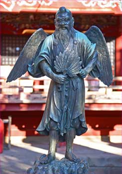 御本社の大天狗