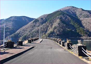 三保ダム遊歩道