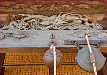 龍彫り物