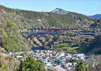 大野山も見ゆ