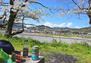 大口広場で