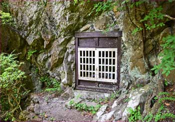 岩戸観音