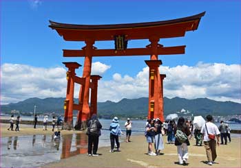 厳島神社鳥居